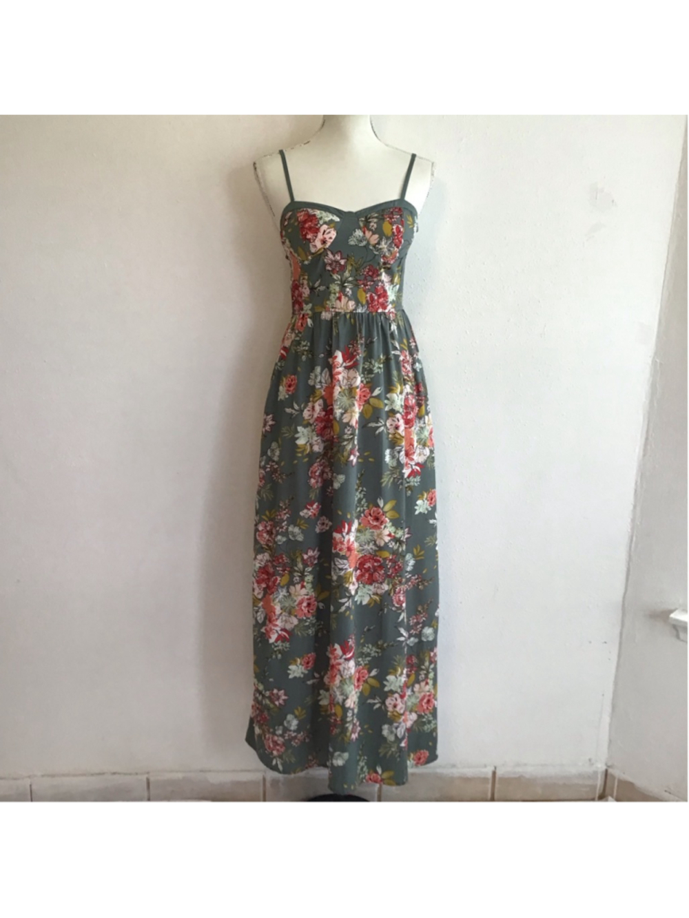 Band of the Free Women Elegant Green Floral Spaghetti Straps Maxi Dress M